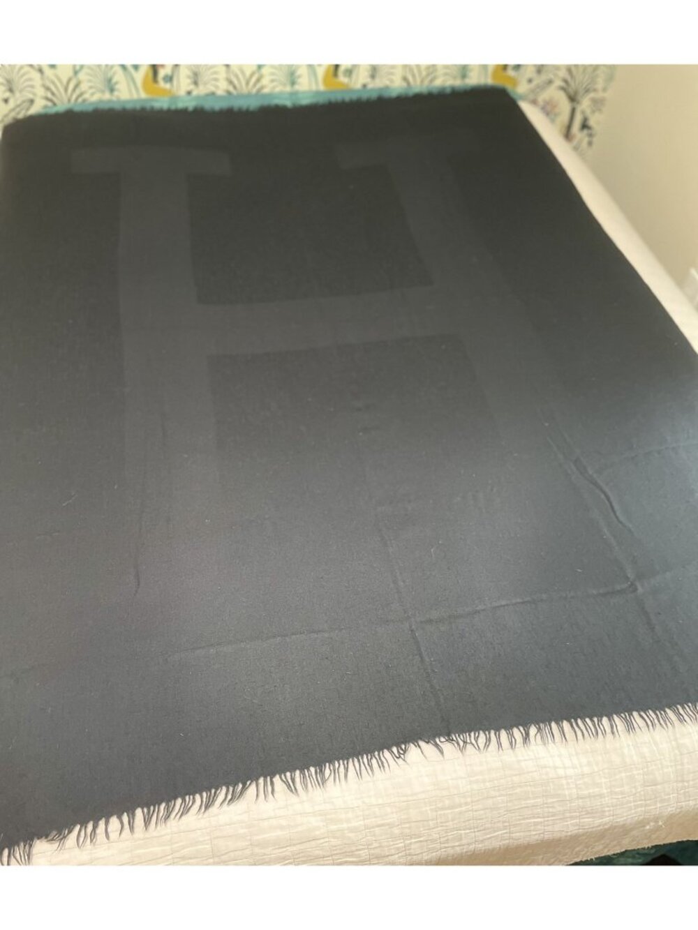 Hermes Cashmere Silk & Wool Large Blanket Shawl Throw Black Fringe 54x70 Large H - Picture 8 of 13